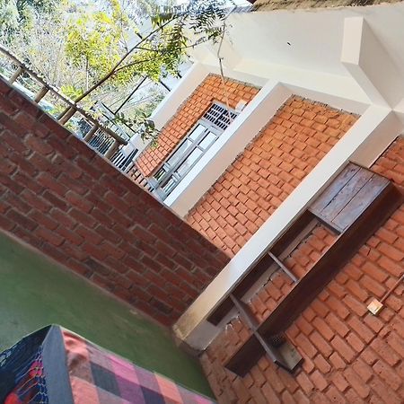 Apurvi Homestay Элла Экстерьер фото