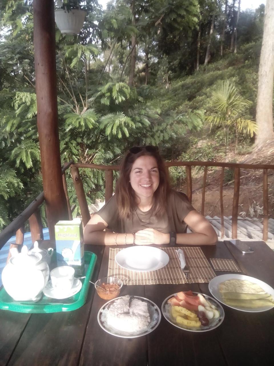 Apurvi Homestay Элла Экстерьер фото
